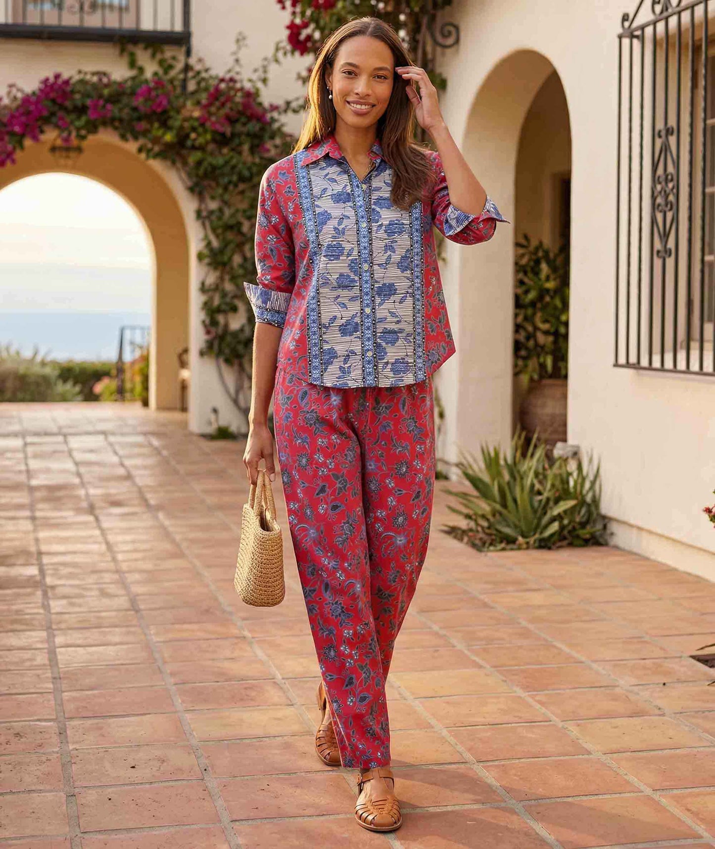Ruched Sleeve Border Print Shirt